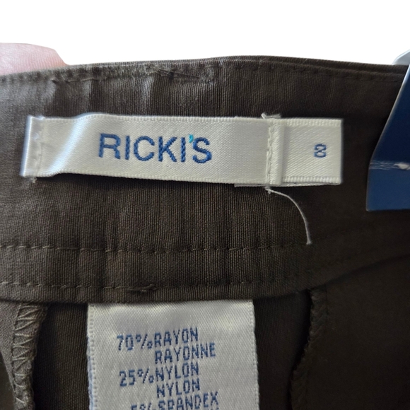 Reitmans Olive Straight Leg Pants Size 8 - Picture 6 of 6